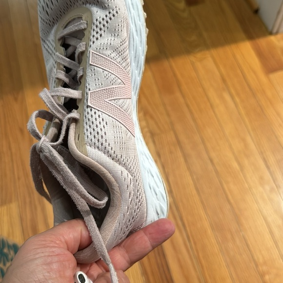 Good new balance sneaker - Picture 6 of 8